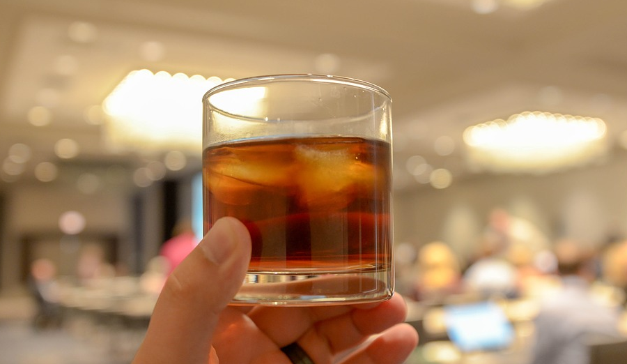 Der Whisky der Marke Chivas eignet sich besonders gut, um sich mal etwas Feines zu genehmigen
